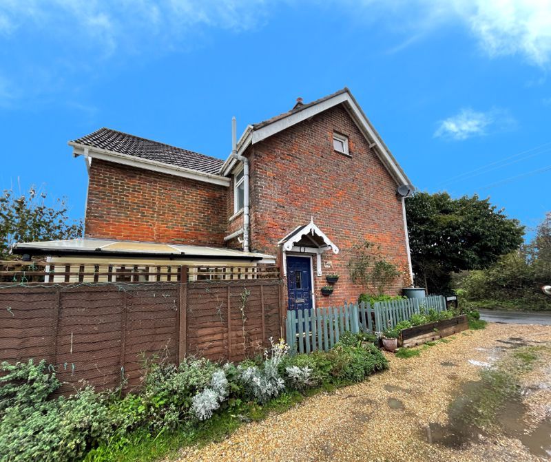 3 bed cottage for sale in Sandy Lane, Newport PO30 Zoopla