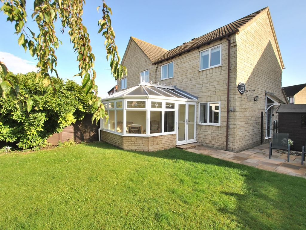 3 bed semidetached house for sale in Haylea Road, Cleeve