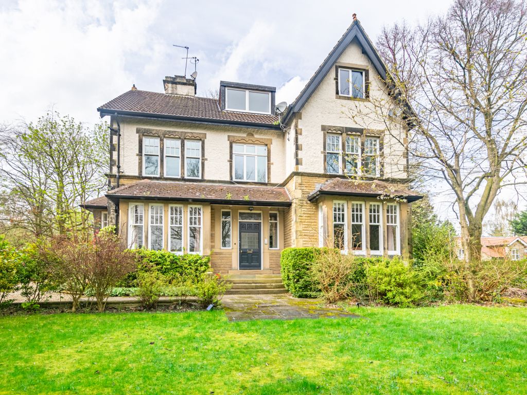 2 bed flat for sale in Old Park Road, Leeds LS8, £350,000 Zoopla