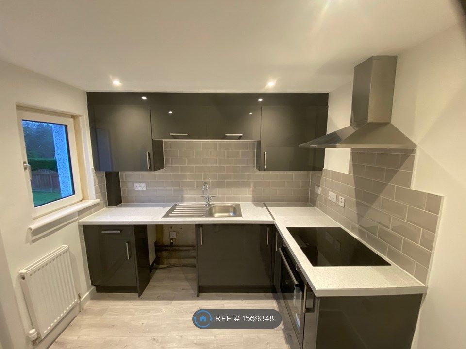 2 bed semidetached house to rent in Gibb Street, Chapelhall, Airdrie