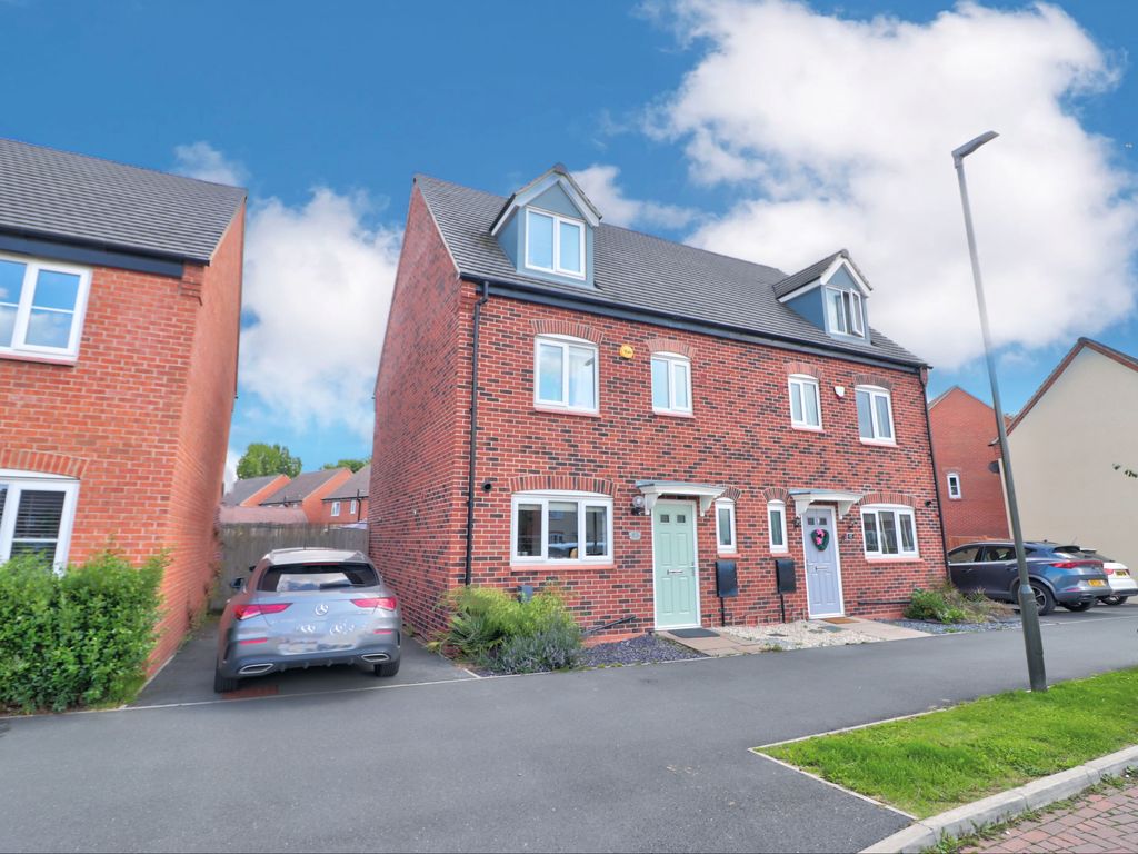 4 bed semidetached house for sale in Lulworth Road, Boulton Moor