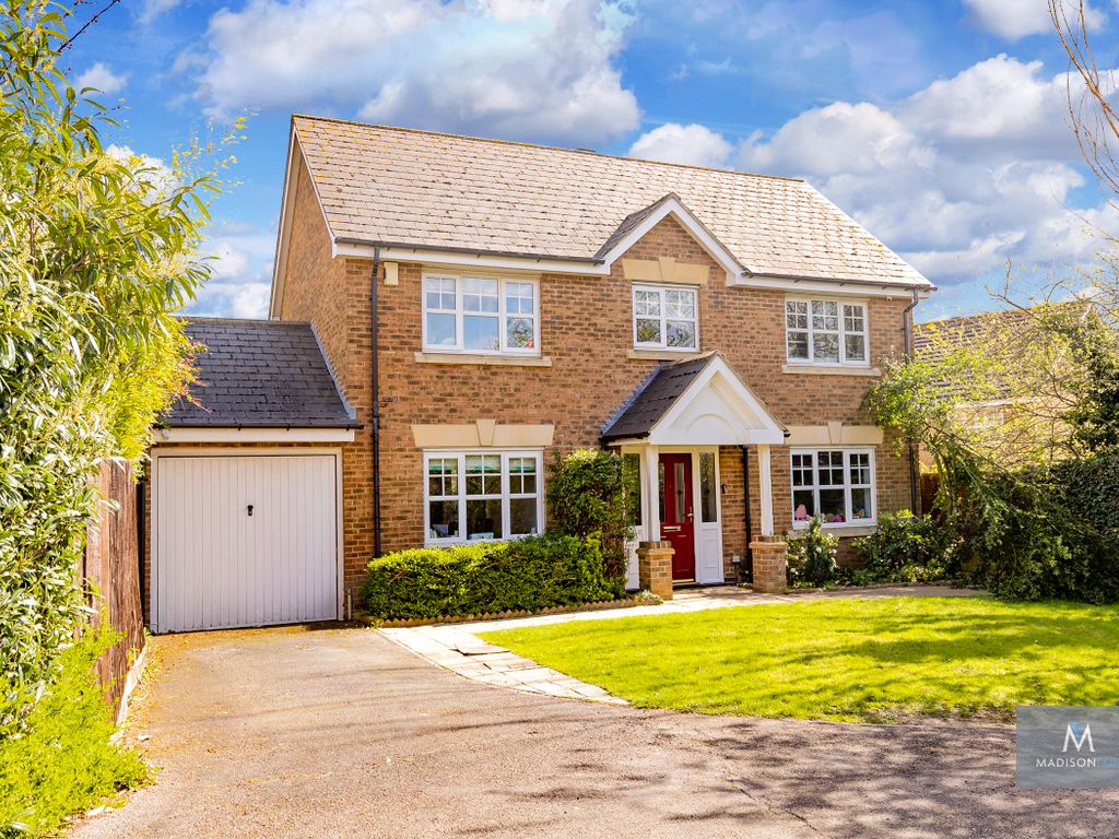 4 bed detached house for sale in Stalham Way, Ilford, Greater London