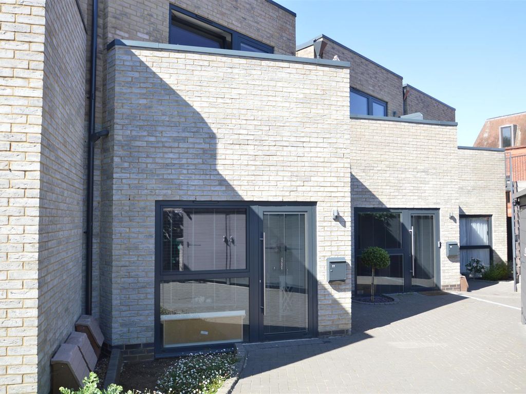 1 bed for sale in Edward Road, Coulsdon CR5 Zoopla