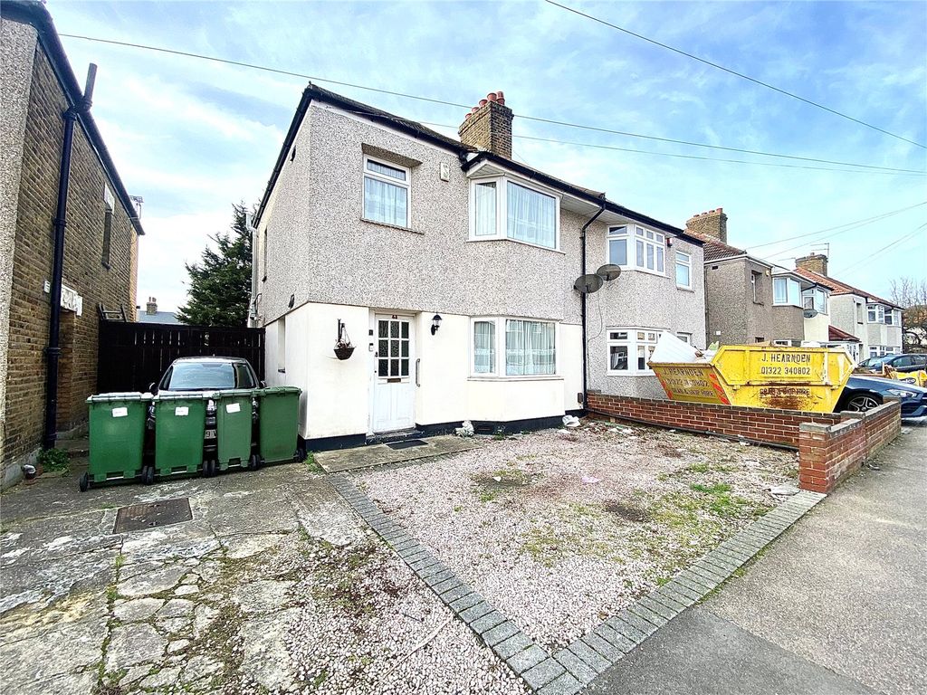 3 bed semidetached house for sale in Avondale Road, Welling, Kent DA16