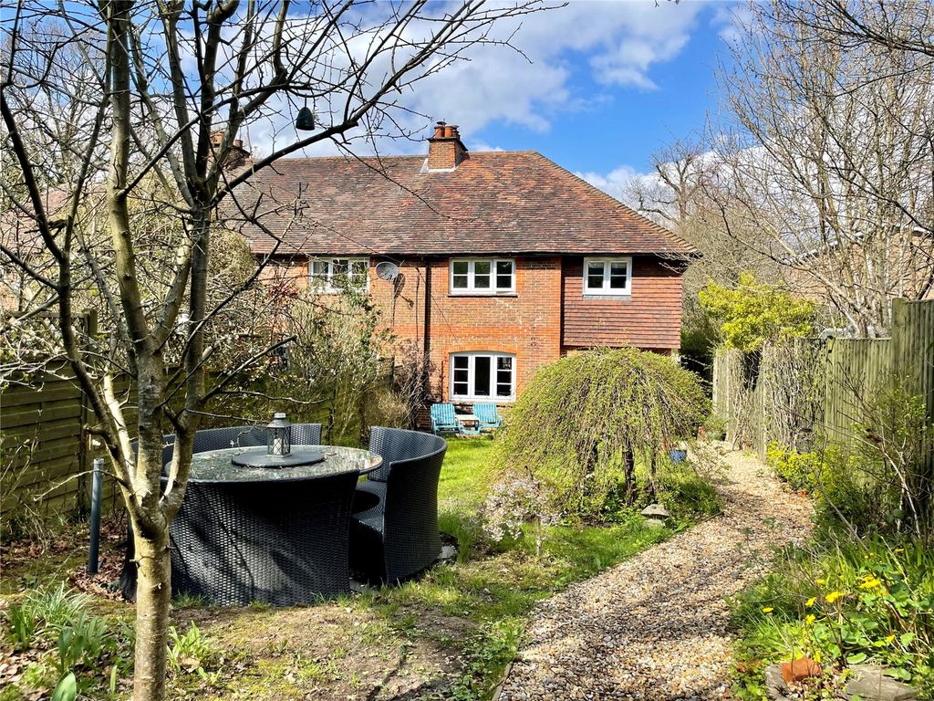 3 bed end terrace house for sale in Greenfields Close, Nyewood