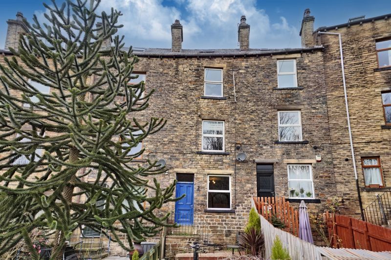 Salterhebble Hill, Halifax HX3  