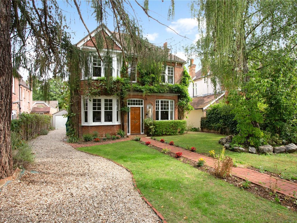 6 bed detached house for sale in The Avenue, Chichester PO19 Zoopla