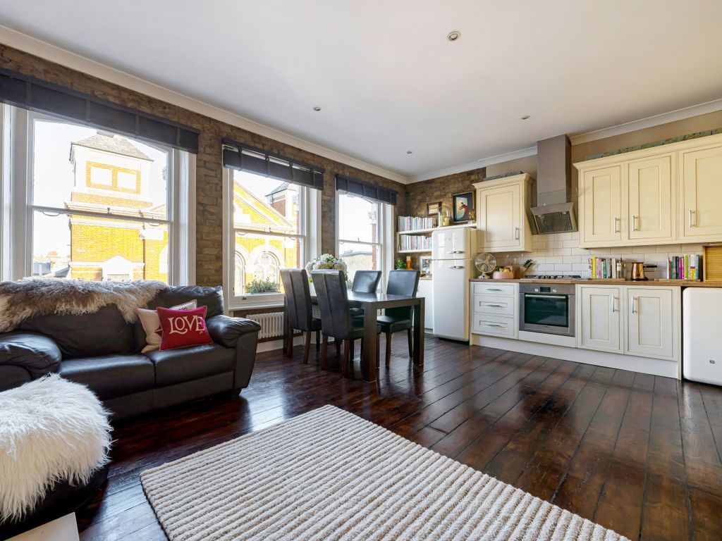 2 bed flat for sale in Dawes Road, London SW6, £625,000 - Zoopla