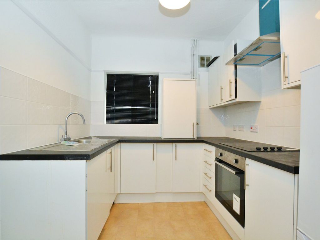 2 bed flat to rent in Thornbury Road, Osterley, Isleworth TW7 Zoopla