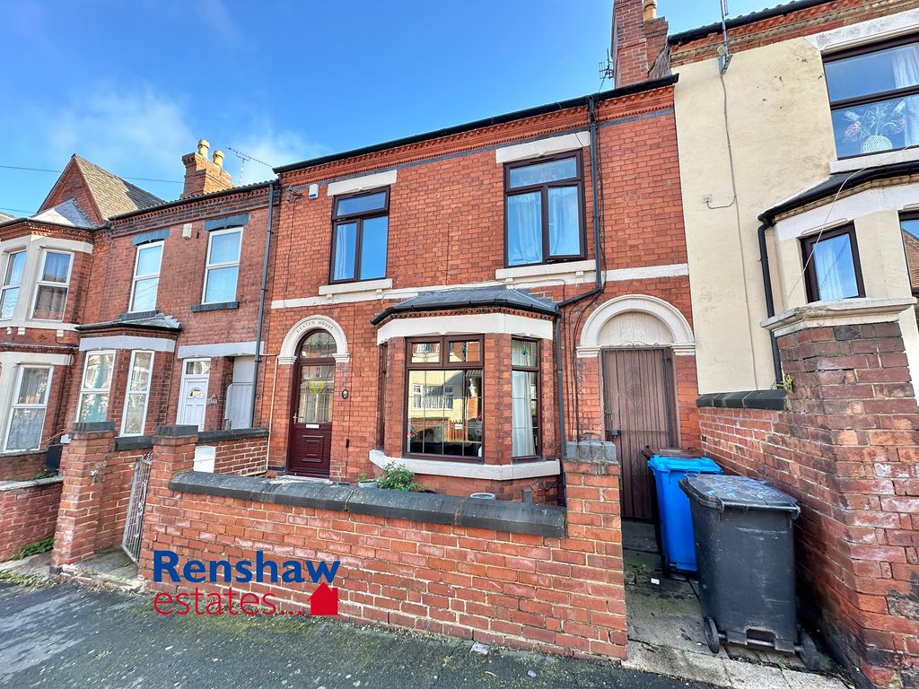 4 bed detached house to rent in Gregory Street, Ilkeston, Derbyshire