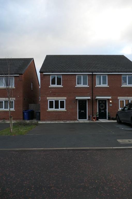 3 bed semidetached house to rent in Frankland Chase, Great Harwood