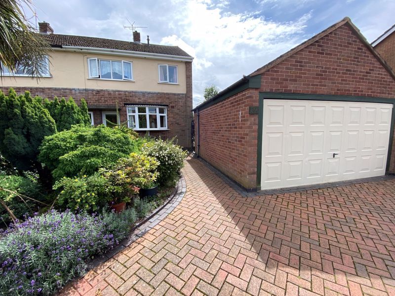 3 bed semidetached house for sale in Heath End Road, Nuneaton CV10, £229,950 Zoopla