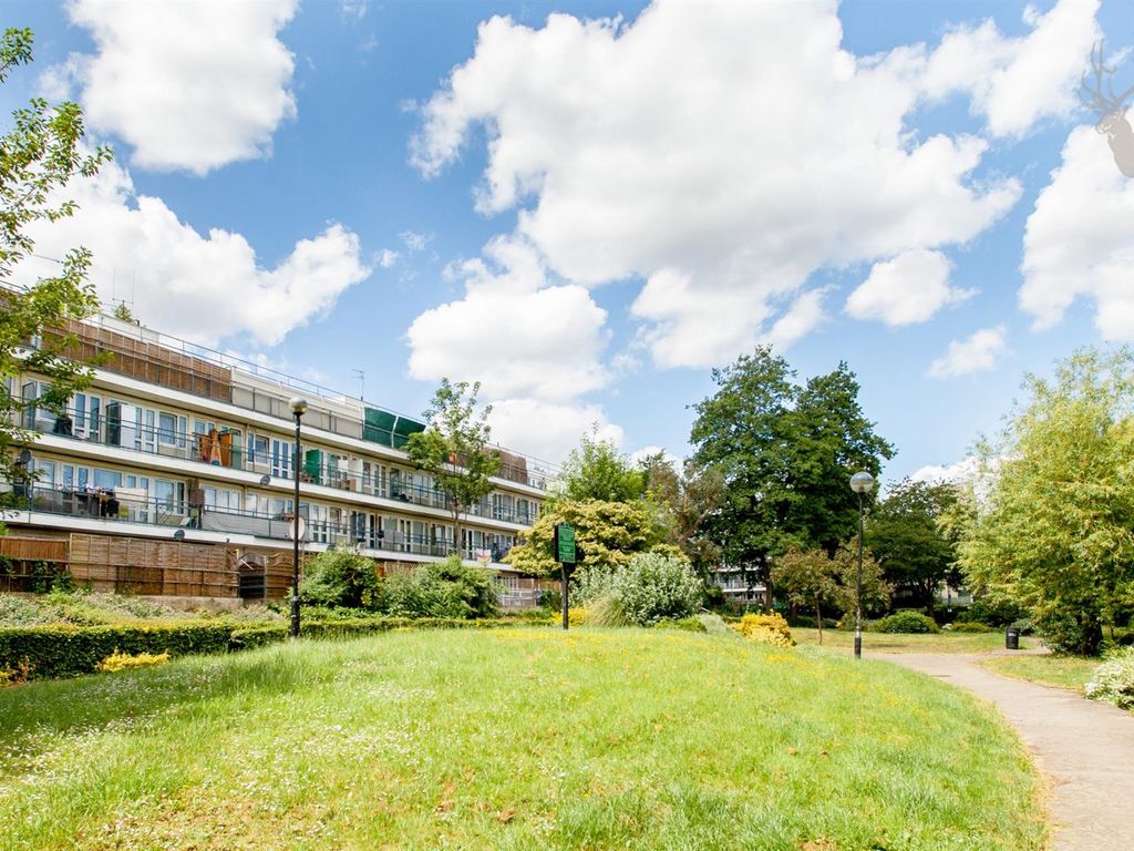 2 bed flat for sale in Lady Margaret Road, Kentish, Town, London NW5, £