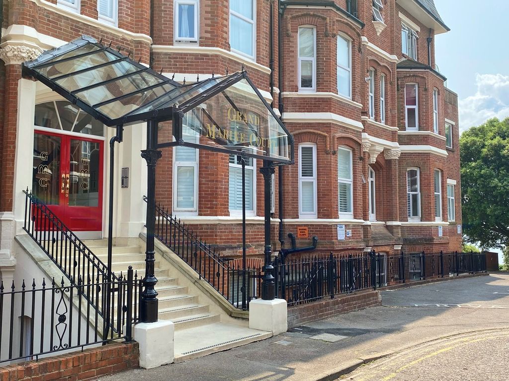 2 bed flat for sale in Grand Marine Court, Durley Gardens, West Cliff
