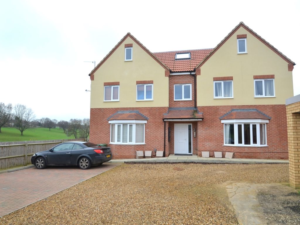 1 bed flat to rent in Henshaw Road, Wellingborough, Northamptonshire
