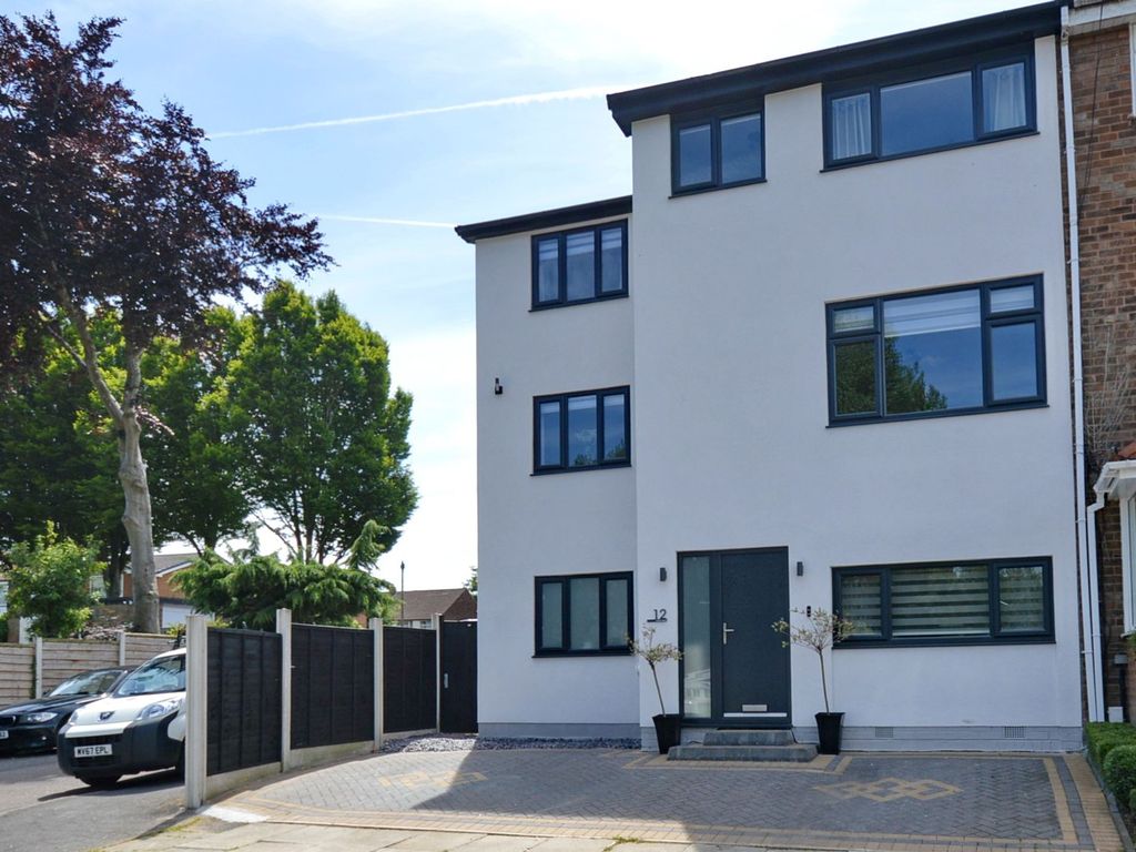 4 bed property for sale in Philips Drive, Whitefield M45 Zoopla