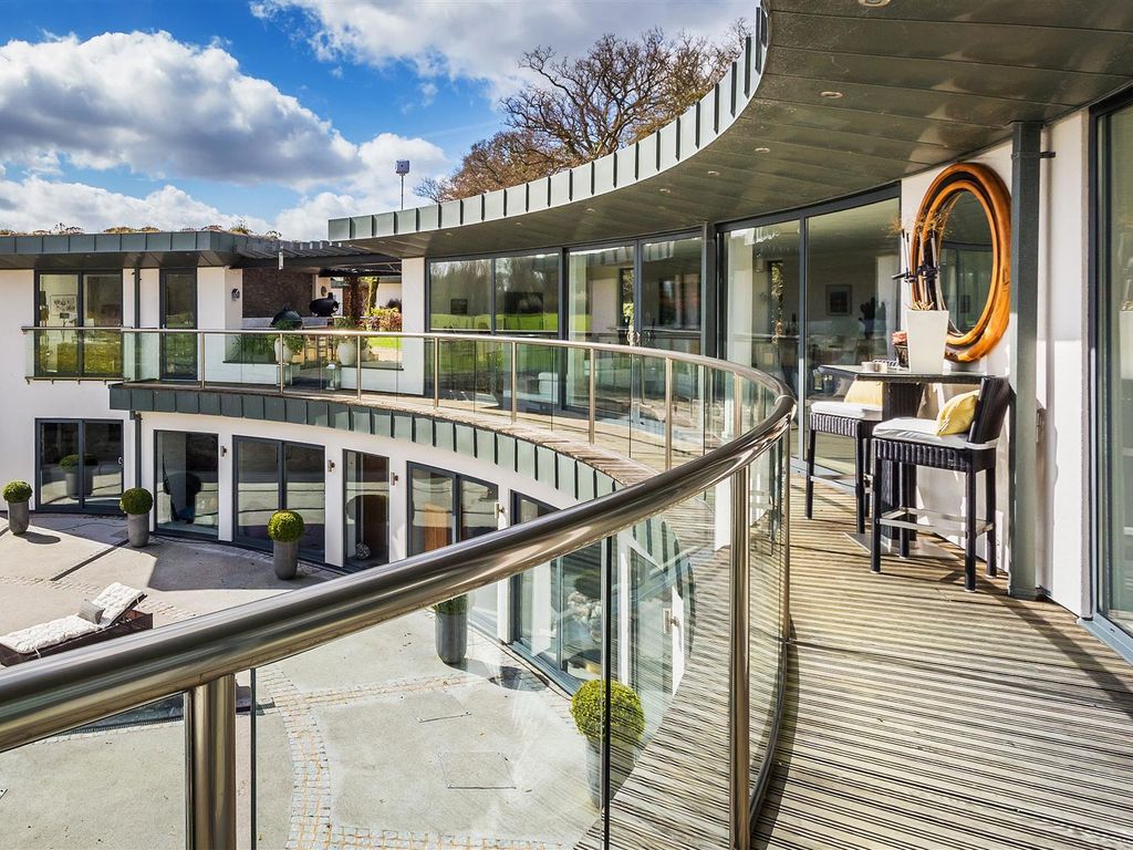 4 bed detached house for sale in Lyons Road, Slinfold, Horsham, West