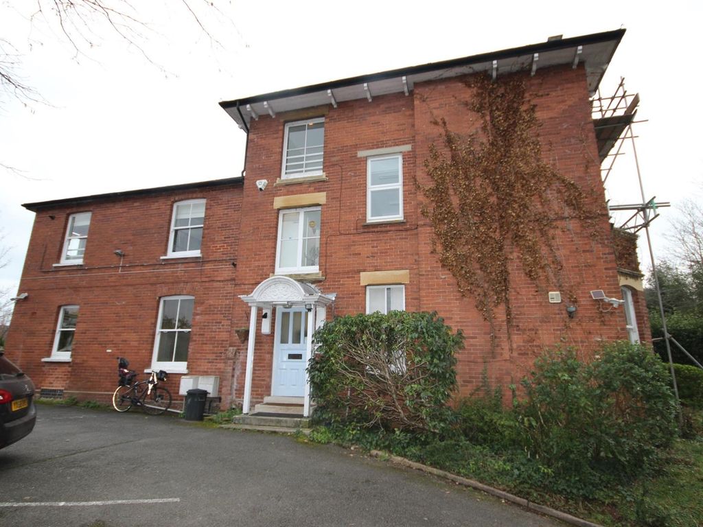 2 bed flat to rent in Barnfield Hill, St. Leonards, Exeter EX1, £1,100 pcm Zoopla