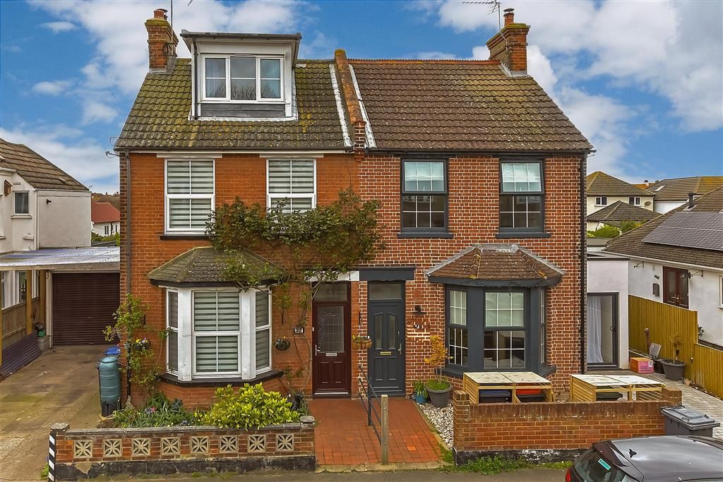5 bed semidetached house for sale in Selsea Avenue, Herne Bay, Kent