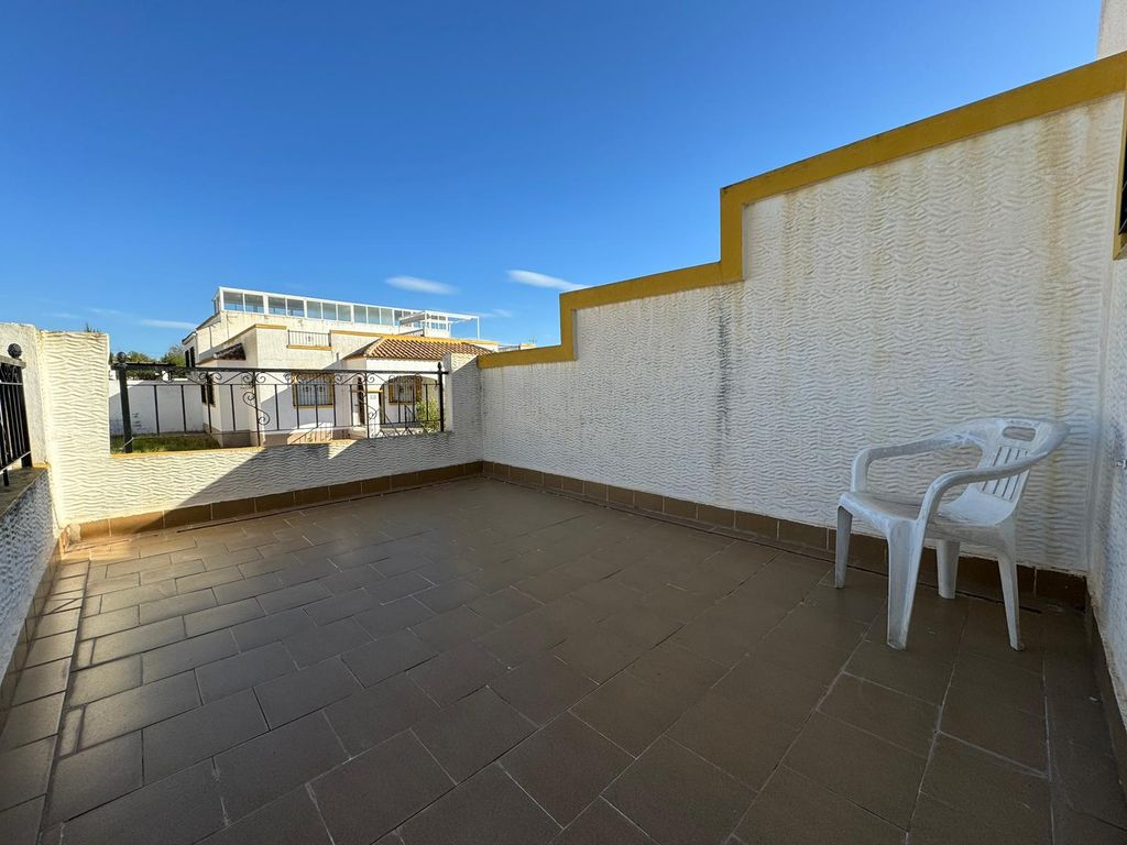 3 bed semidetached house for sale in Urbanización La Marina, San