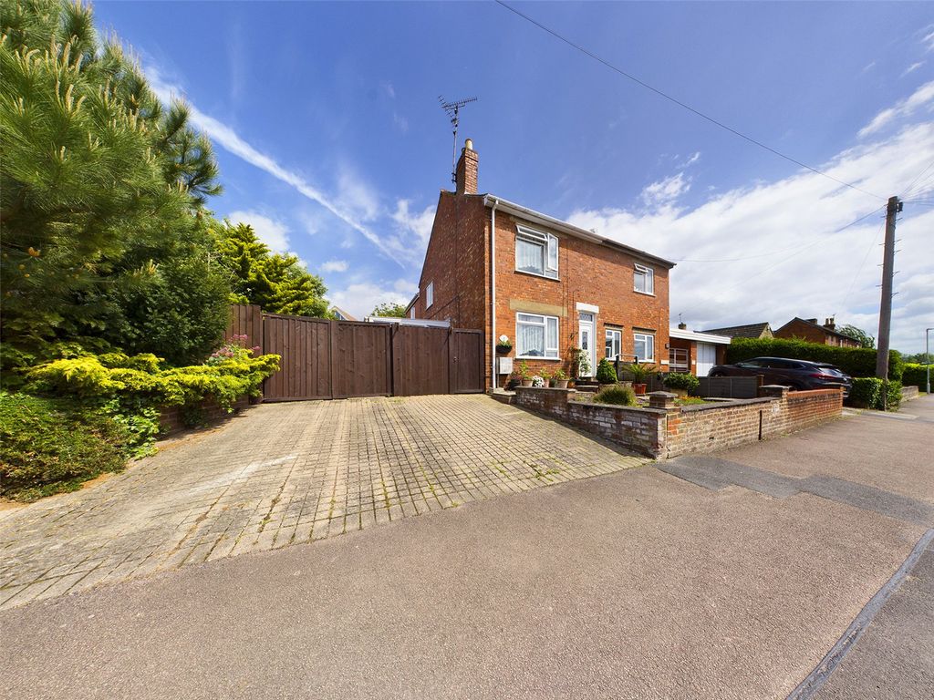 3 bed semidetached house for sale in Grange Road, Tuffley, Gloucester