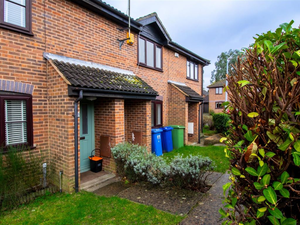 Property to rent in Dan Drive, Faversham ME13, £995 pcm Zoopla