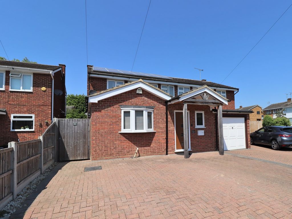 3 bed semidetached house for sale in Grove Close, Rayleigh SS6 Zoopla