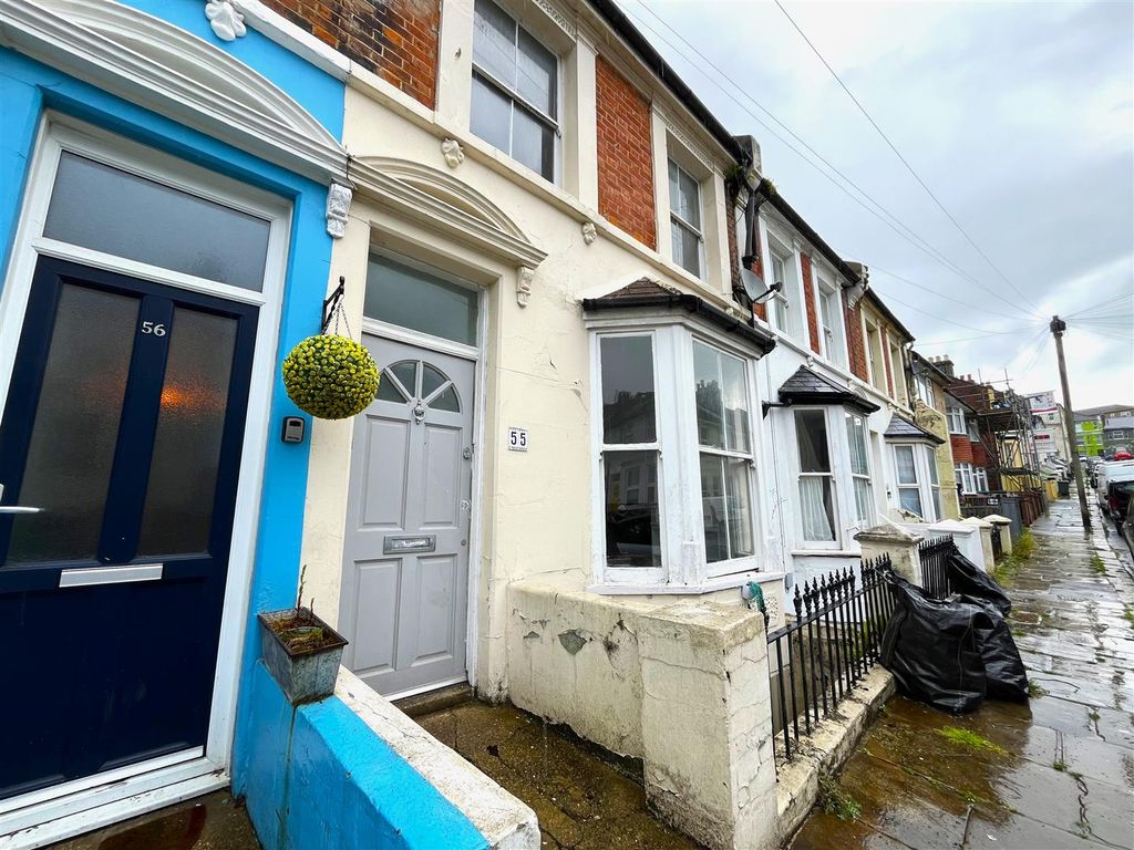 3 bed terraced house to rent in St. Marys Road, Hastings TN34, £1,300