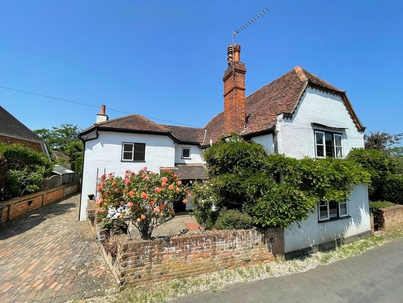 5 bed detached house for sale in Holyport Street, Holyport SL6 Zoopla