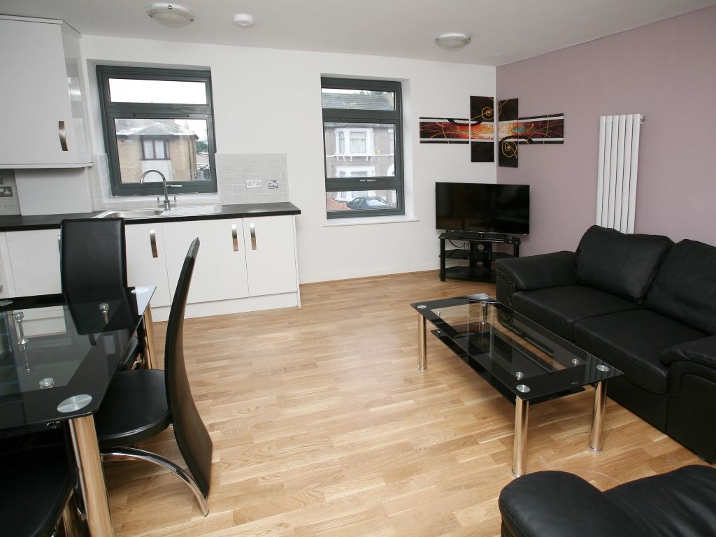 2 bed flat to rent in Green Lane, Ilford, Essex IG1 Zoopla