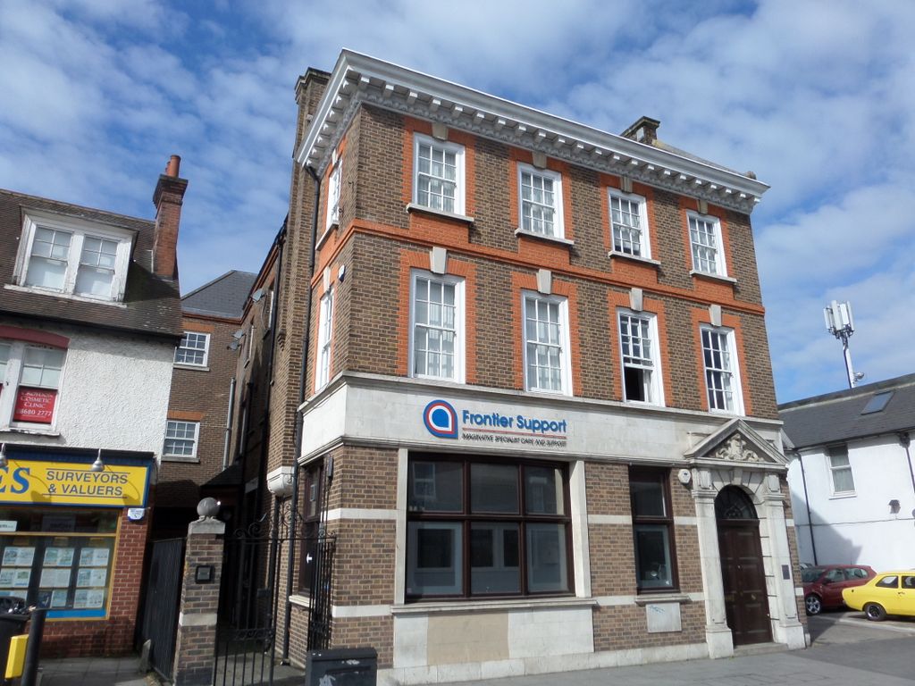 2 bed flat to rent in South End, Croydon CR0, £1,500 pcm Zoopla