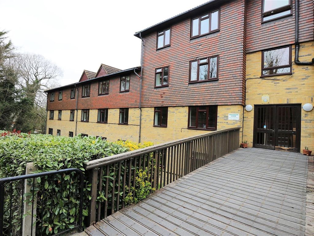 Forest Close, Chislehurst BR7  