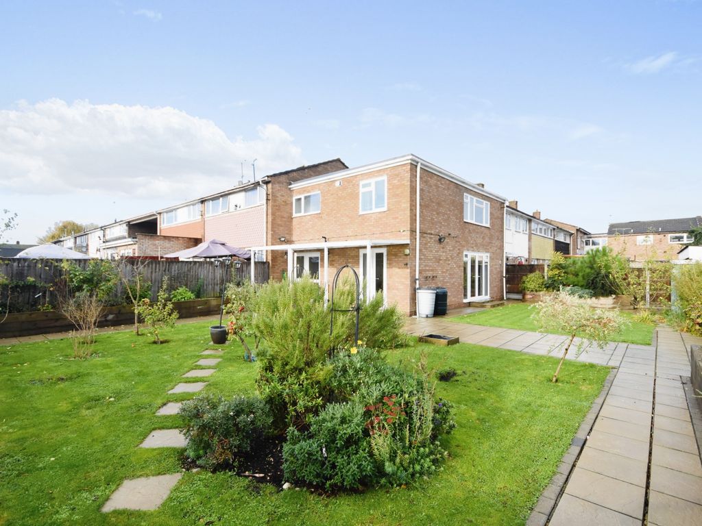 4 bed terraced house for sale in Mynchens, Basildon, Essex SS15 Zoopla
