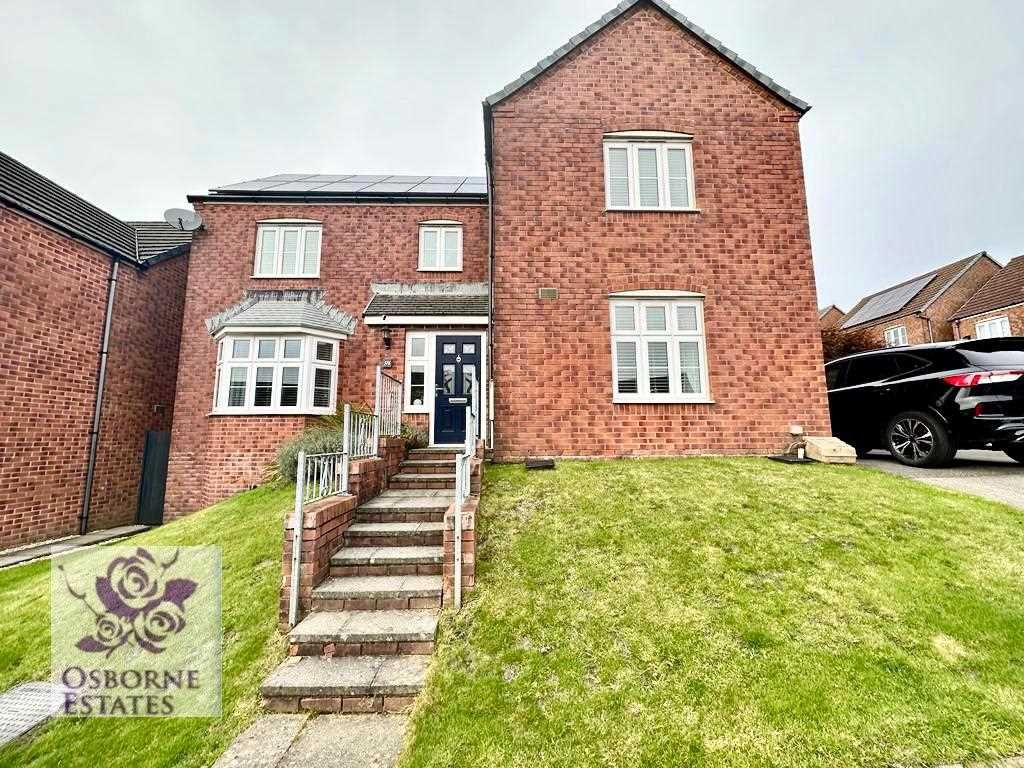 4 bed detached house for sale in Llewellyns View, Gilfach Goch, Porth