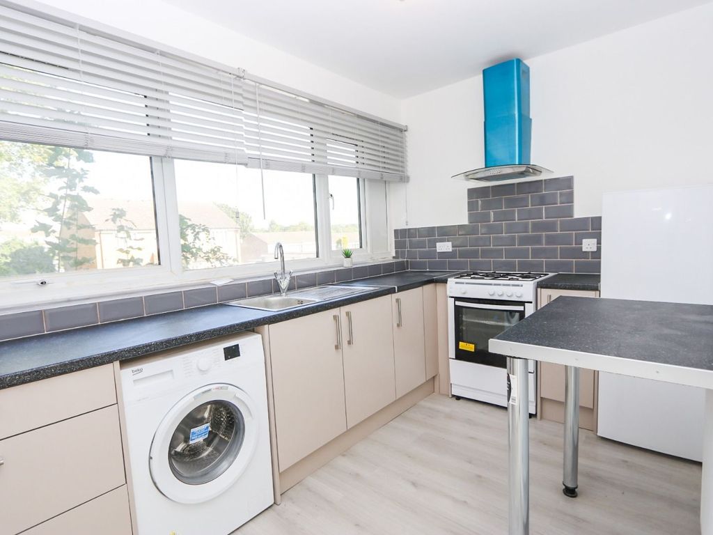 1 bed flat to rent in Livingstone Walk, Hemel Hempstead HP2, £1,225 pcm