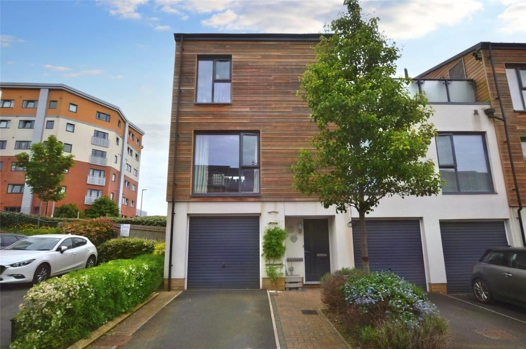 3 bed terraced house for sale in Firepool View, Taunton, Somerset TA1