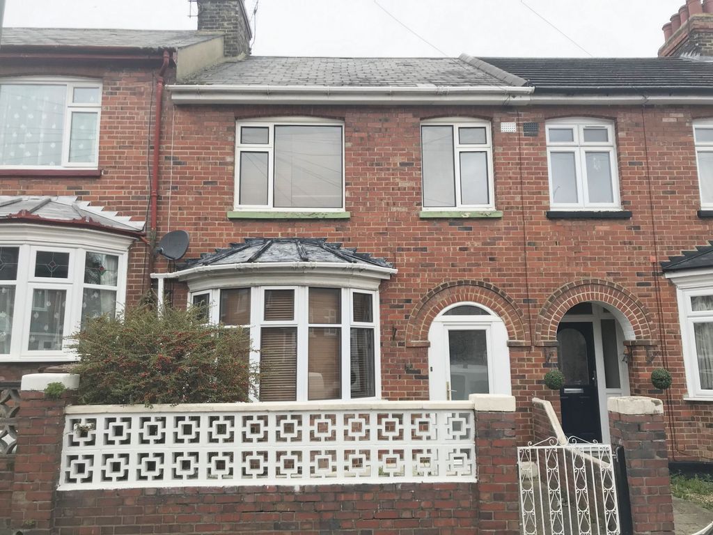 3 bed terraced house for sale in Third Avenue, Gillingham ME7, £269,995