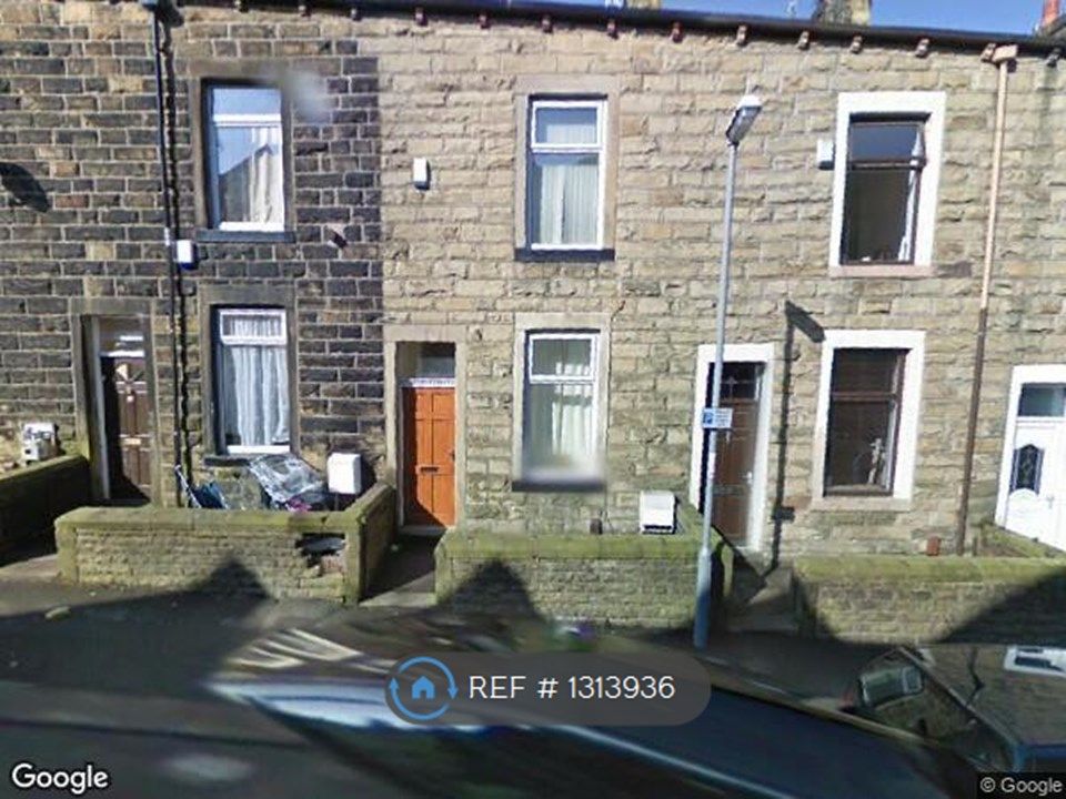 3 bed terraced house to rent in Derby Street, Colne BB8, £750 pcm Zoopla