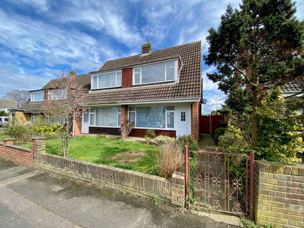 2 bed semidetached house to rent in Holmwood Road, Ashford TN23 Zoopla