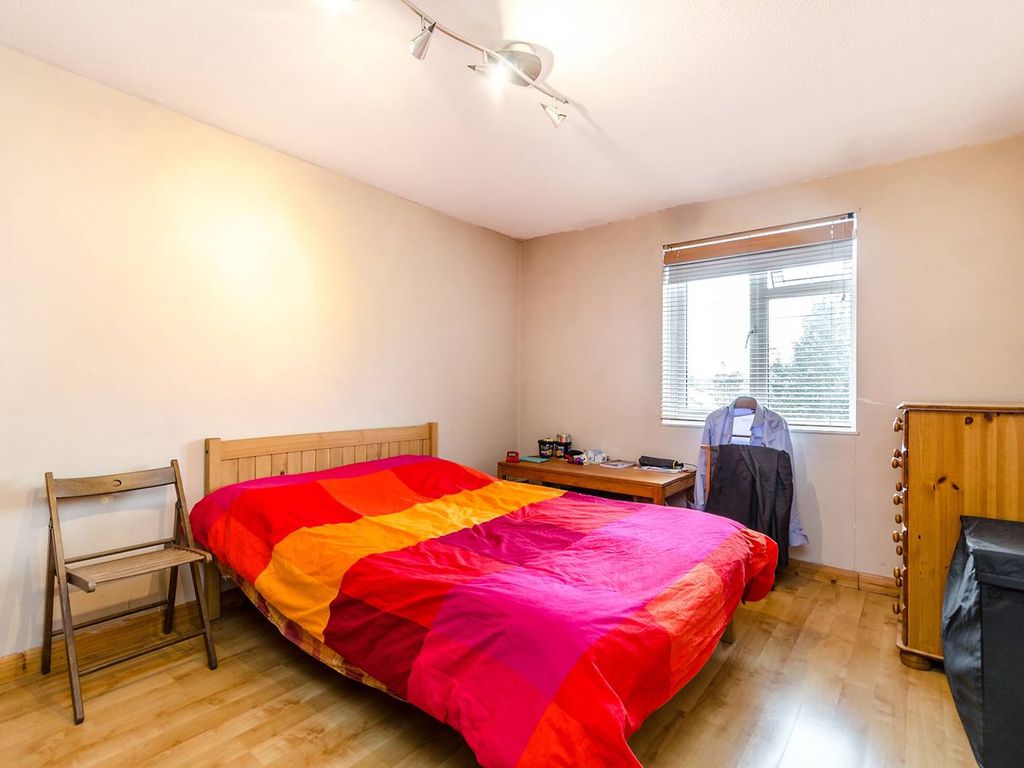 2 bed flat to rent in Wantage Road, Lee, London SE12 Zoopla