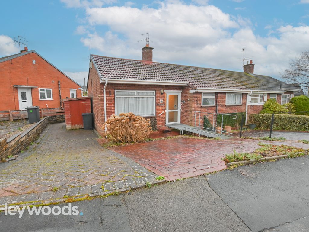 2 bed semidetached bungalow for sale in Ferndown Drive, Clayton