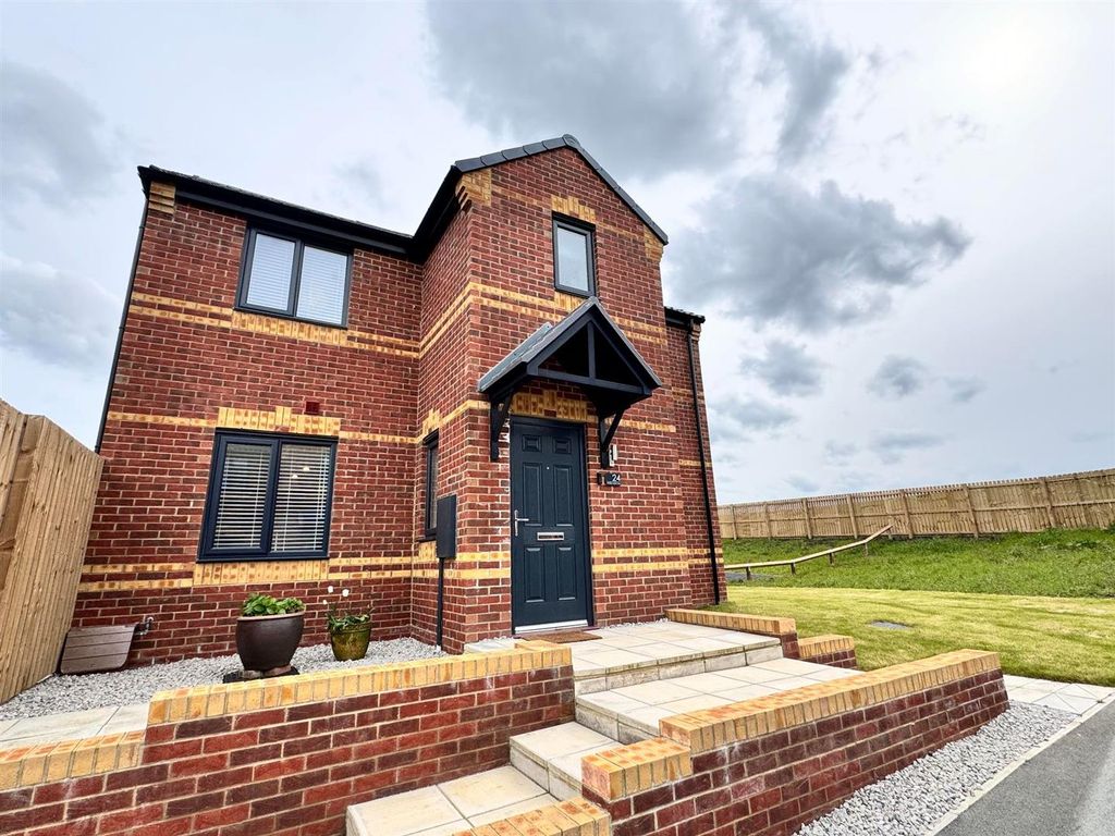 3 bed semidetached house for sale in Bradley Lowery Way, Blackhall