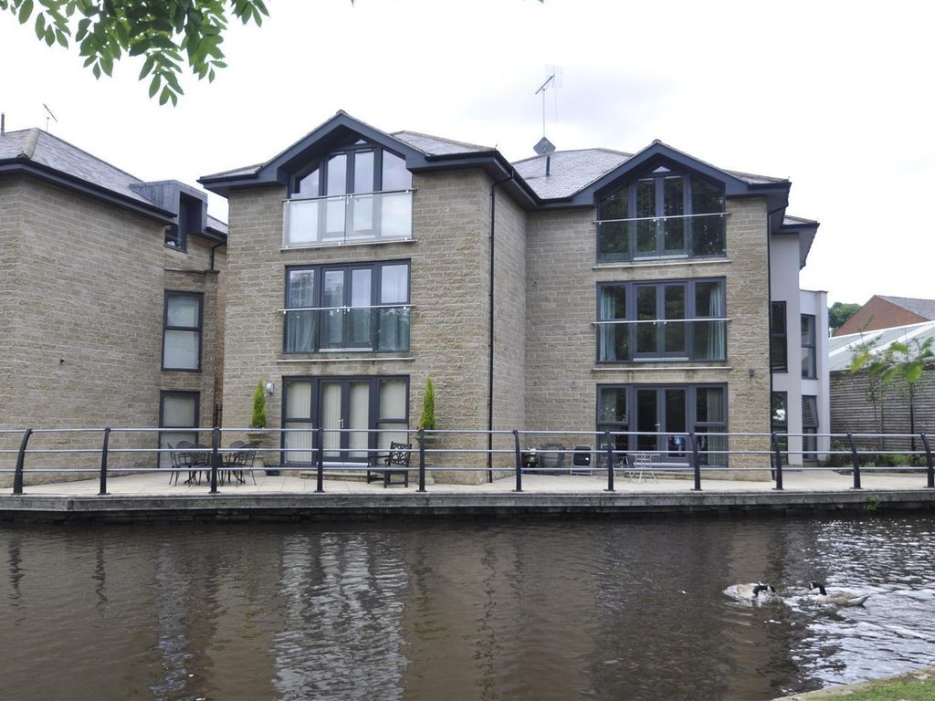 2 bed flat for sale in Lockside View, Stalybridge SK15, £140,000 Zoopla