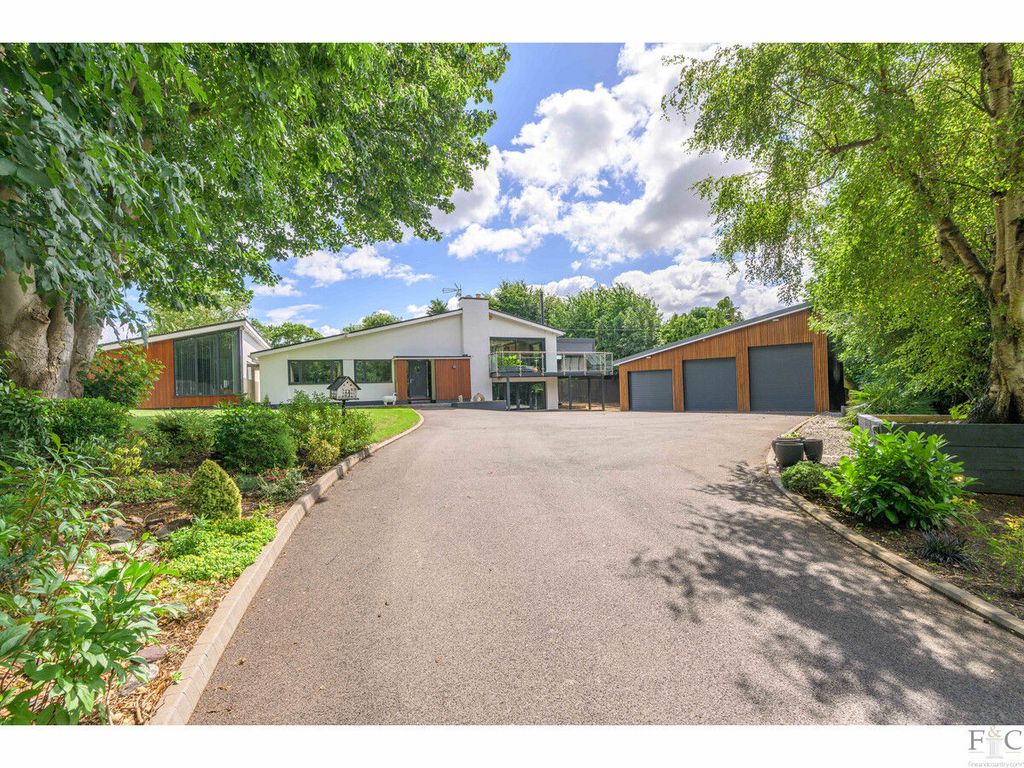 6 bed detached house for sale in Welford Road, South Kilworth LE17 Zoopla