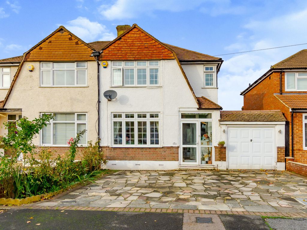 3 bed semidetached house for sale in Aldersmead Avenue, Shirley
