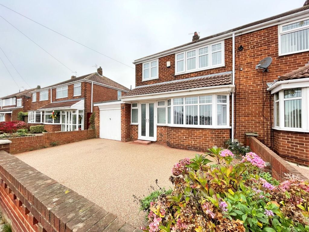 3 bed semidetached house for sale in Kingsley Avenue, Brooke Estate