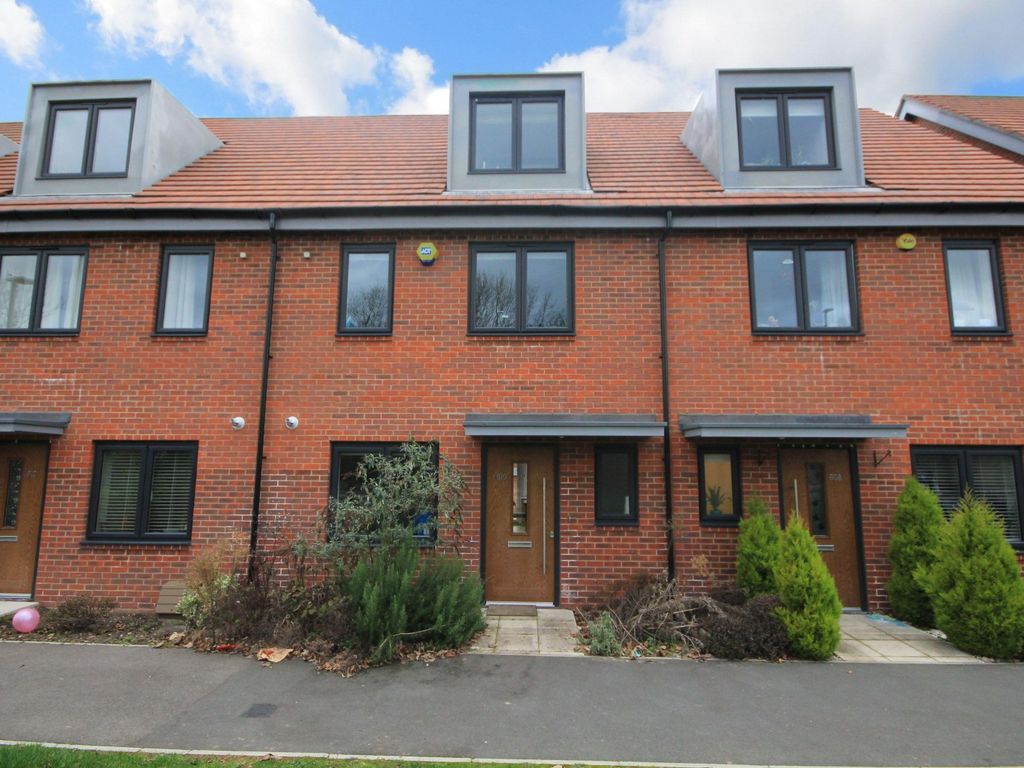 3 bed terraced house to rent in Basingstoke Road, Reading, Berkshire RG2 Zoopla