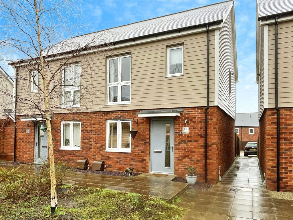 2 bed semidetached house for sale in Hedgerow Lane, Tunbridge Wells