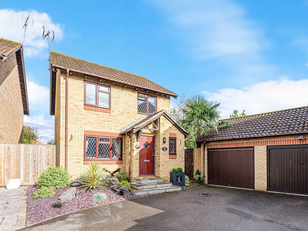 3 bed detached house for sale in Burpham, Guildford, Surrey GU4 Zoopla