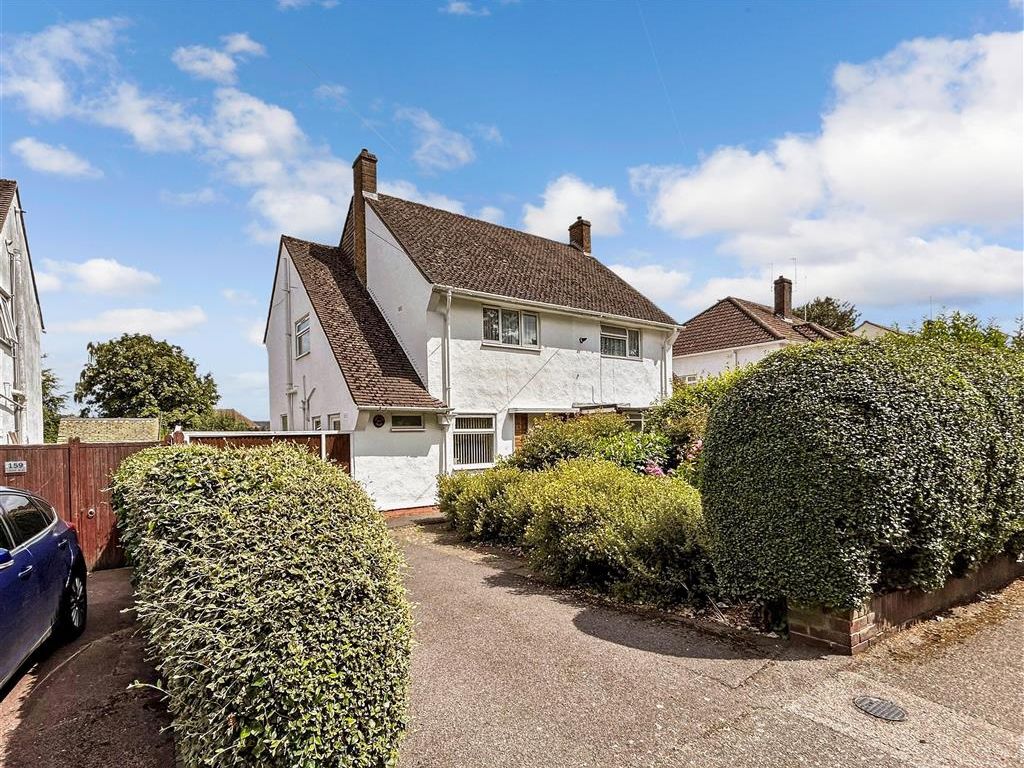 3 bed semidetached house for sale in Sutton Road, Maidstone, Kent ME15